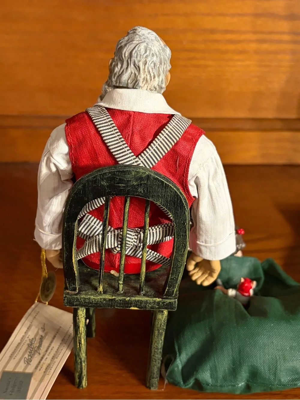 🌟NWT🌟 Clothtique “Santa’s Helpers” Figurine